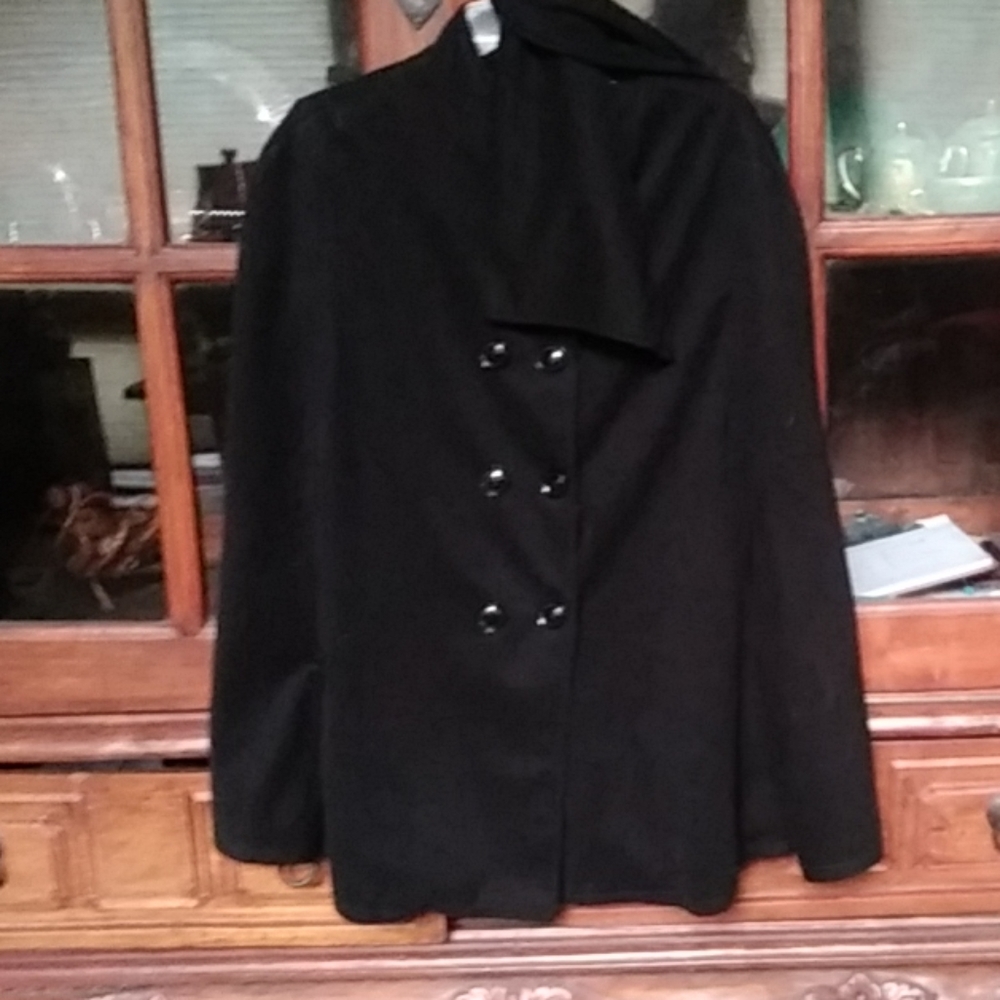 Classy Cape Collar Less
